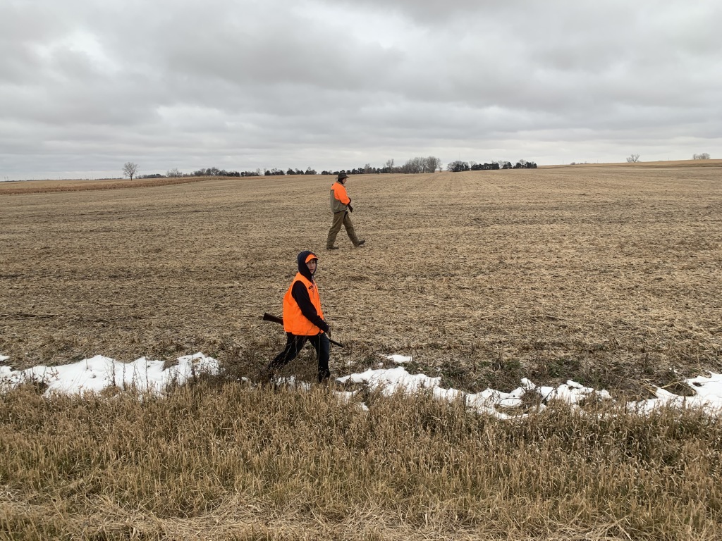 2019/11(November)/SD-Pheasant-Hunting/1024x768_2019-11-10-SD-Pheasant-Hunting-05-Jake-Mike.JPG