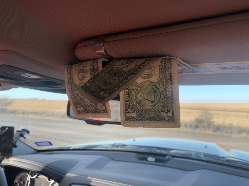 2019/11(November)/SD-Pheasant-Hunting/1024x768_2019-11-15-Pheasant-Hunting-10-Travis-end-bounty-from-Mike.JPG