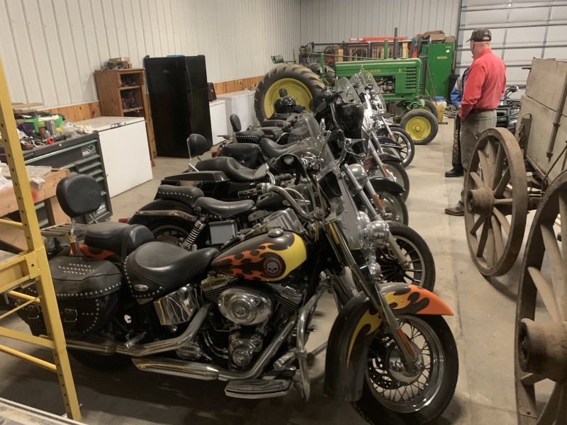 2019-11-10-SD-Pheasant-Hunting-08-Johns-motorcycles.JPG