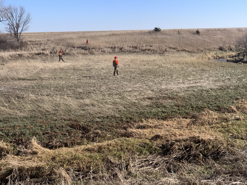 2019/11(November)/SD-Pheasant-Hunting/800x600_2019-11-14-Pheasant-Hunting-02-Dan-Jake-Mke.JPG