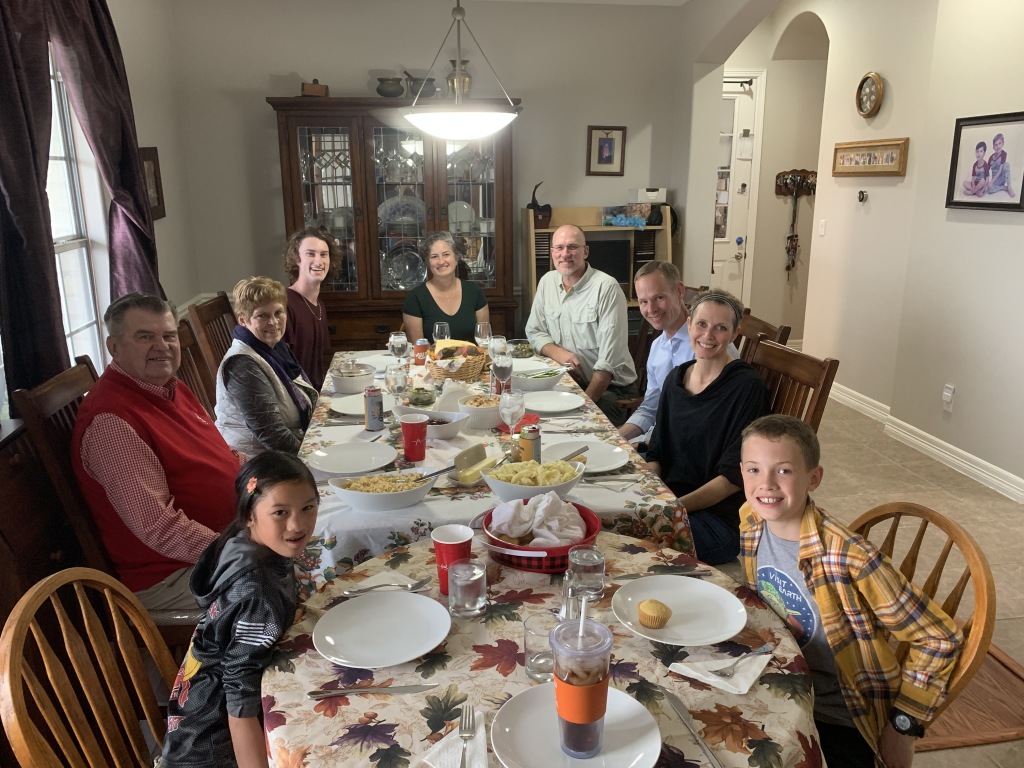 2019/11(November)/Thanksgiving/1024x768_2019-11-28-Thanksgiving-01-Effie-Ron-Marci-Chance-Suzi-Travis-Andy-Kara-Jack.JPG