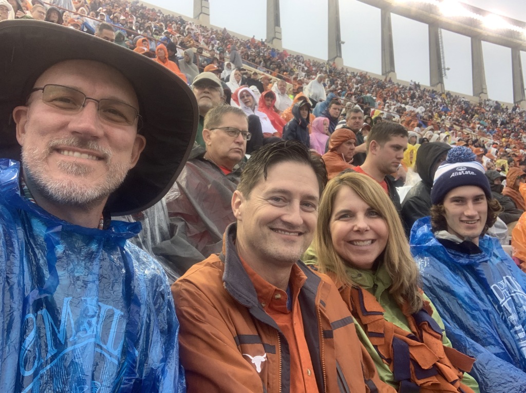 2019/11(November)/Thanksgiving/1024x768_2019-11-29-UT-Football-game-09-Travis-Bill-Vava-Chance.JPG