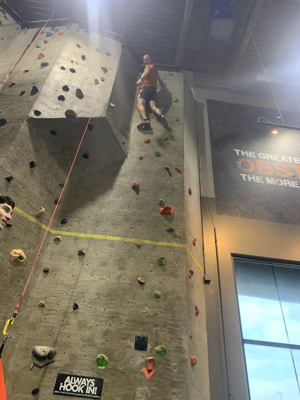 2019/11(November)/Thanksgiving/1024x768_2019-11-30-Rock-Climbing-at-Main-Event-05-Travis.JPG