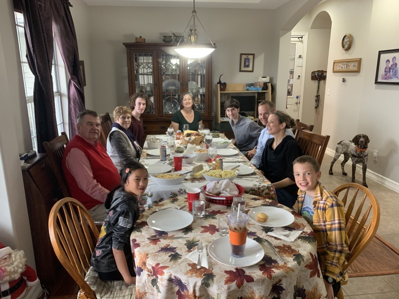2019/11(November)/Thanksgiving/800x600_2019-11-28-Thanksgiving-08-Effie-Ron-Marci-Chance-Suzi-Travis-Andy-Kara-Jack.JPG