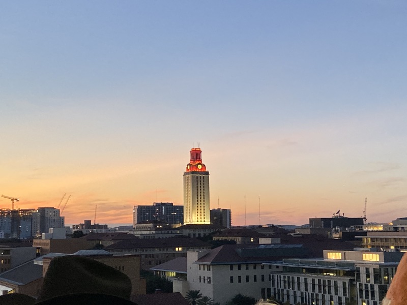 2019/11(November)/UT-Football/800x600_2019-11-09-UT-Football-5-tower-Orange.JPG