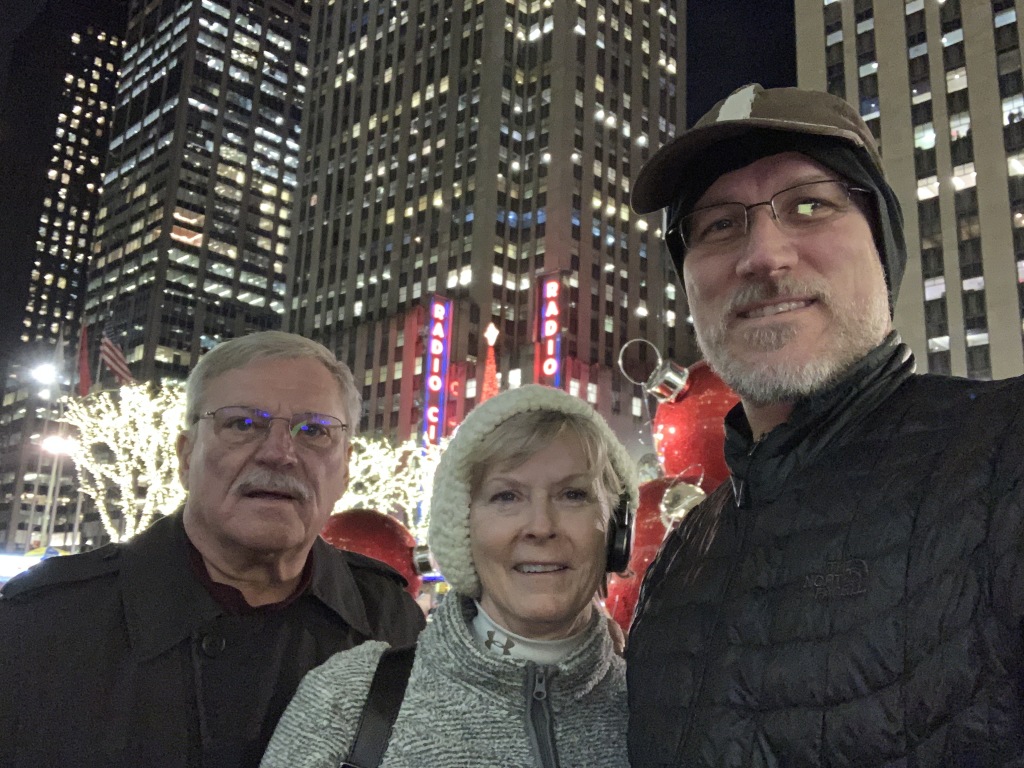 2019/12(December)/VA-New-York-City-Jim-Janeen/1024x768_2019-12-05-New-York-City-10-Jim-Janeen-Travis.JPG