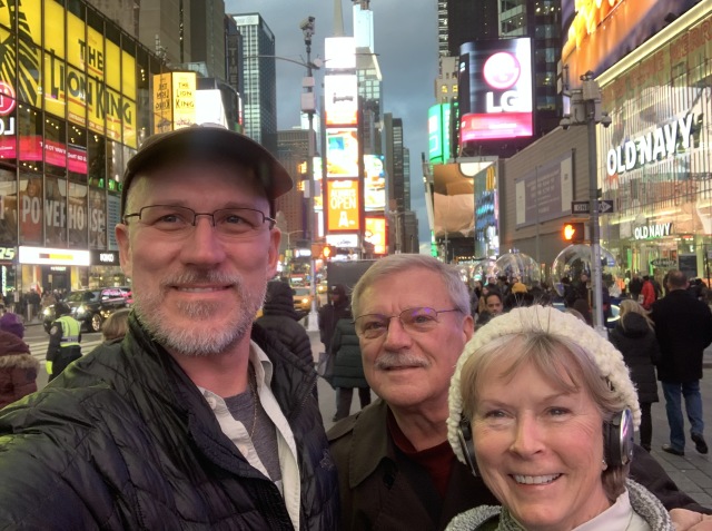 2019/12(December)/VA-New-York-City-Jim-Janeen/640x480_2019-12-05-New-York-City-02-Times-Square-Travis-Jim-Janeen.JPG
