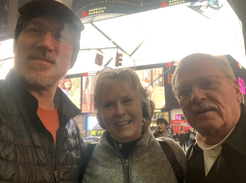 2019/12(December)/VA-New-York-City-Jim-Janeen/800x600_2019-12-04-New-York-City-11-Times-Square-Travis-Janeen-Jim.JPG