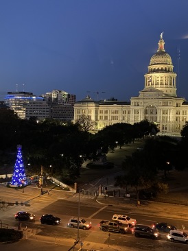 2020-01-08-Capitol-Building-with-Xmas-Tree-1.JPG
