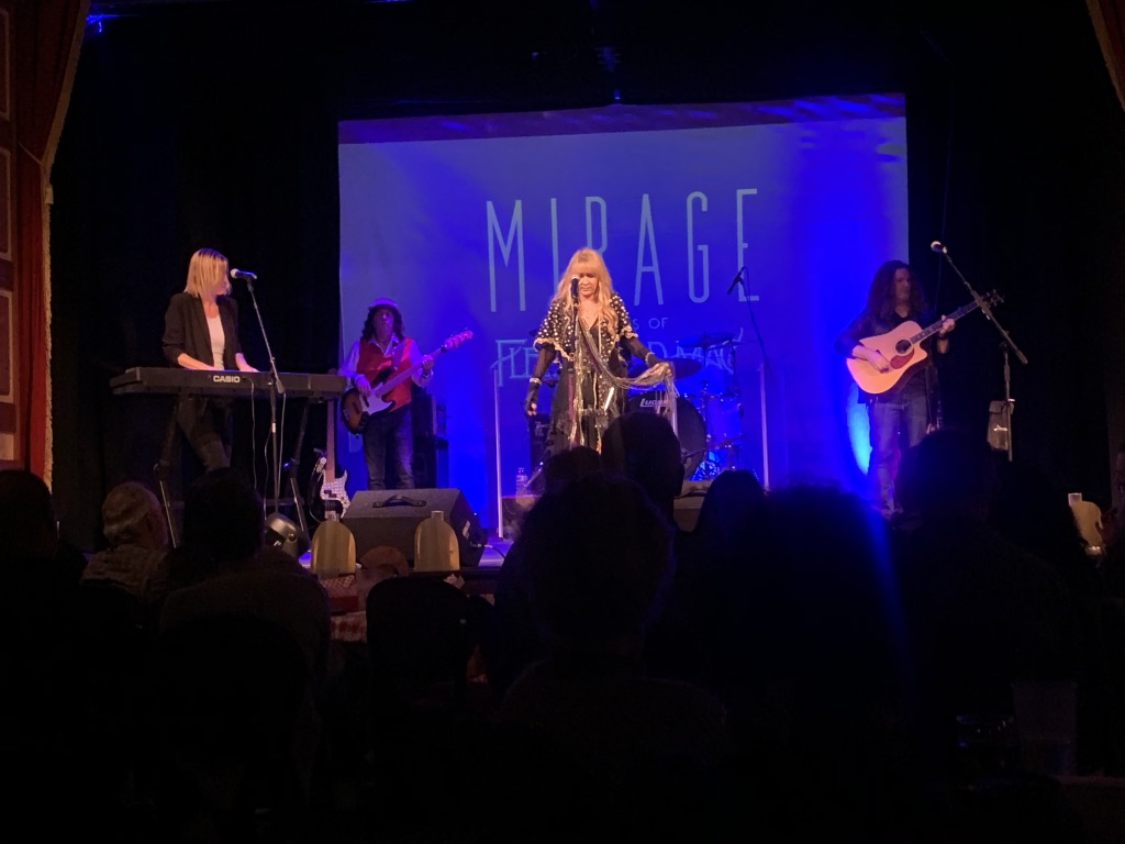 2020/01(January)/Tucson-visit-to-Jim-Janeen/2020-01-11-Tucson-visit-Mirage-of-Fleetwood-Mac-1.JPG