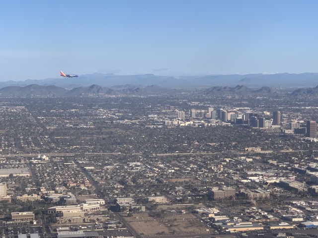 2020-01-17-Tucson-visit-Southwest-Plane-on-approach-4.JPG