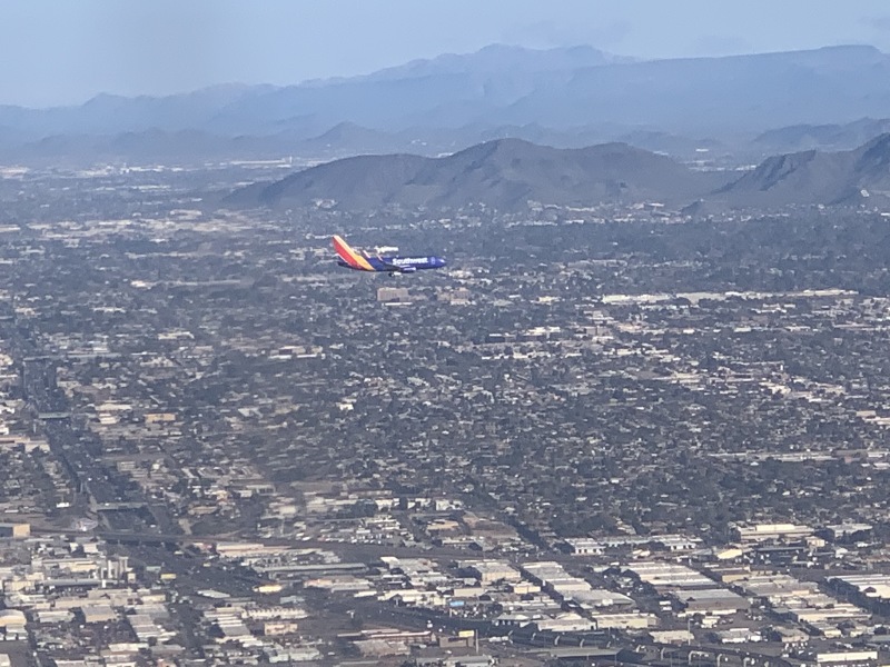 2020/01(January)/Tucson-visit-to-Jim-Janeen/800x600_2020-01-17-Tucson-visit-Southwest-Plane-on-approach-2.JPG