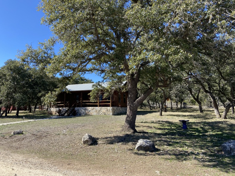 2020/02(February)/BlueStem-camping/800x600_2020-02-01-Bluestem-setup-03-Cabin.JPG