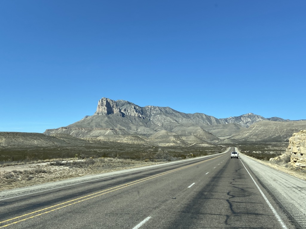 2020/02(February)/Guadalupe-Peak-Texas/1024x768_2020-02-15-Guadalupe-Peak-Texas-07-Road.JPG