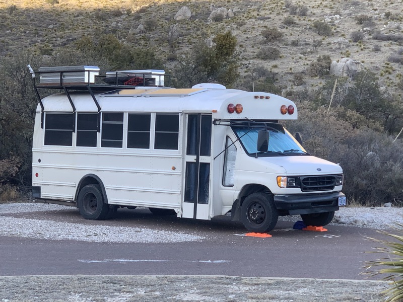 2020/02(February)/Guadalupe-Peak-Texas/800x600_2020-02-15-Guadalupe-Peak-Texas-25-bus-camper.JPG