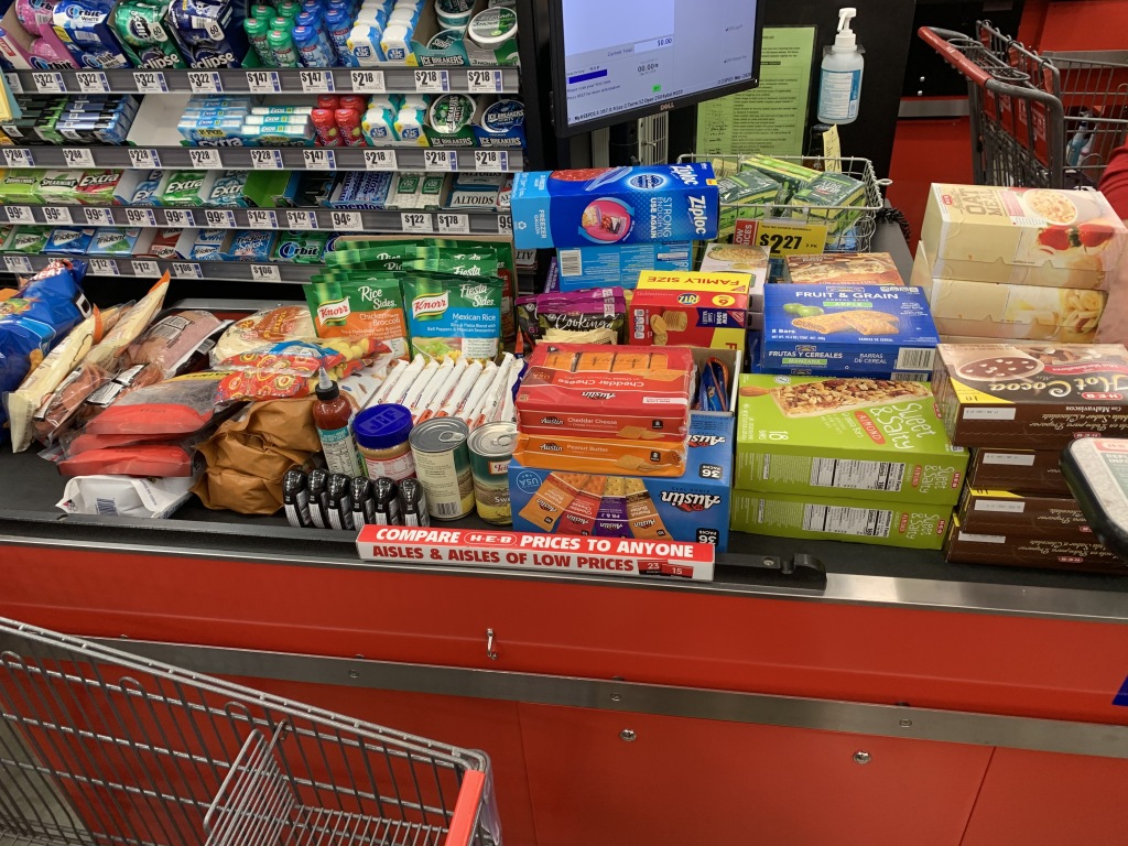 2020-03-07-Grand-Canyon-Crew8787-02-food-shopping.JPG