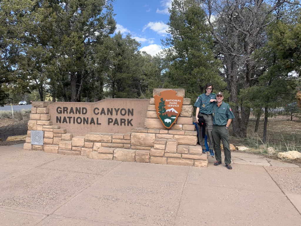 2020/03(March)/Grand-Canyon-Crew-8787/1024x768_2020-03-15-Grand-Canyon-Crew8787-06-Dax-Travis-GOOD.JPG
