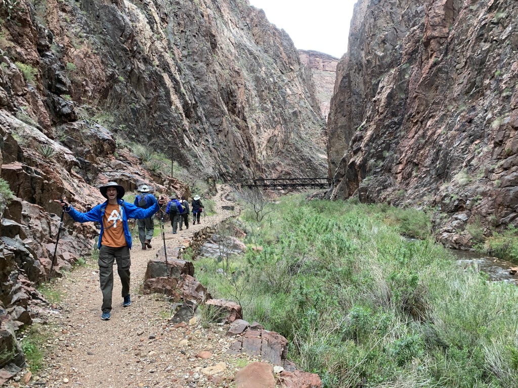 2020/03(March)/Grand-Canyon-Crew-8787/1024x768_2020-03-19-Grand-Canyon-Crew8787-003-Dax-Carl-Nicole-Addison-Izzy.JPG