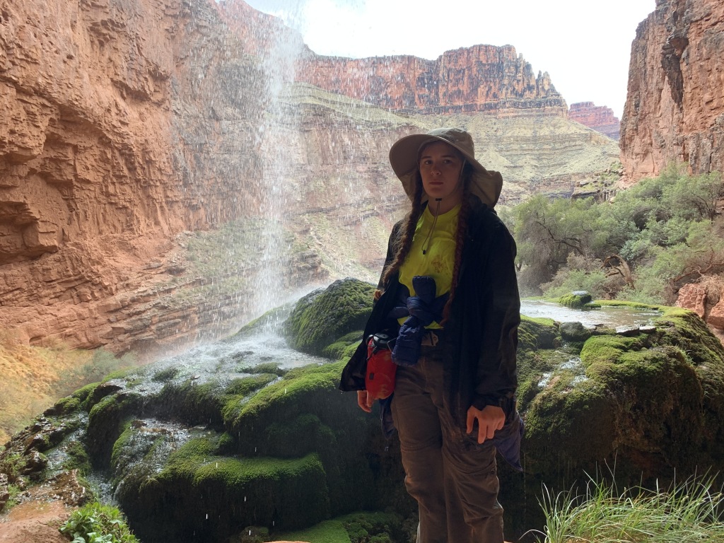2020/03(March)/Grand-Canyon-Crew-8787/1024x768_2020-03-19-Grand-Canyon-Crew8787-030-Ribbon-Falls-Izzy.JPG