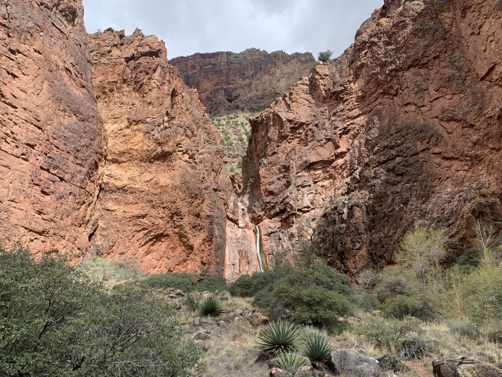 2020/03(March)/Grand-Canyon-Crew-8787/1024x768_2020-03-19-Grand-Canyon-Crew8787-101-Upper-Ribbon-Falls.JPG