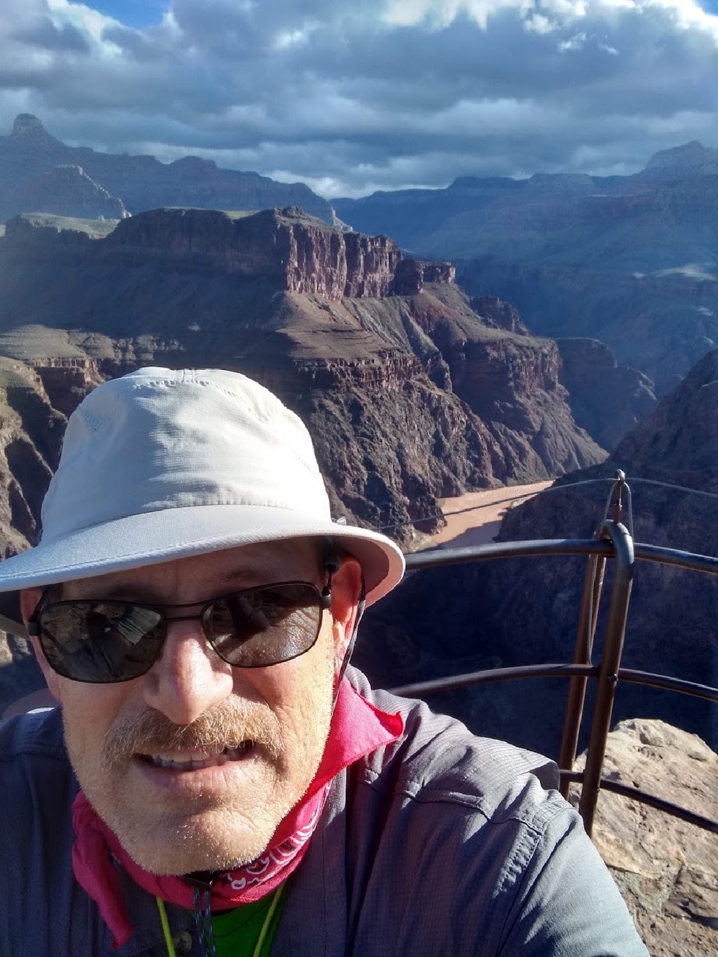 2020-03-99-Grand-Canyon-Crew8787-40-Carl.jpg