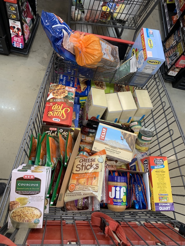 2020/03(March)/Grand-Canyon-Crew-8787/640x480_2020-03-07-Grand-Canyon-Crew8787-01-food-shopping.JPG