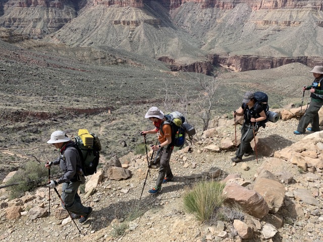 2020/03(March)/Grand-Canyon-Crew-8787/640x480_2020-03-16-Grand-Canyon-Crew8787-44-Carl-Dax-Addison-Nicole.JPG