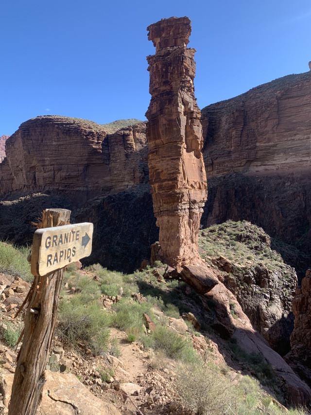 2020/03(March)/Grand-Canyon-Crew-8787/640x480_2020-03-17-Grand-Canyon-Crew8787-19-Monument.JPG