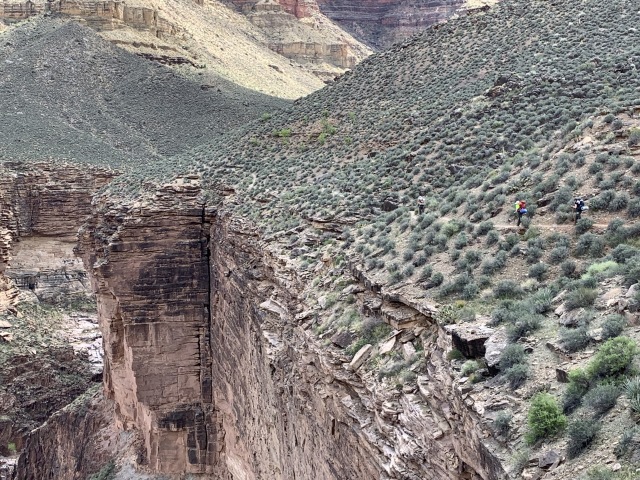 2020/03(March)/Grand-Canyon-Crew-8787/640x480_2020-03-17-Grand-Canyon-Crew8787-35-Dax-Izzy-Addison.JPG