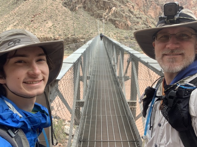 2020/03(March)/Grand-Canyon-Crew-8787/640x480_2020-03-18-Grand-Canyon-Crew8787-081-Silver-Bridge-Dax-Travis.JPG