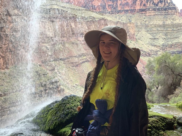 2020/03(March)/Grand-Canyon-Crew-8787/640x480_2020-03-19-Grand-Canyon-Crew8787-029-Ribbon-Falls-Izzy.JPG