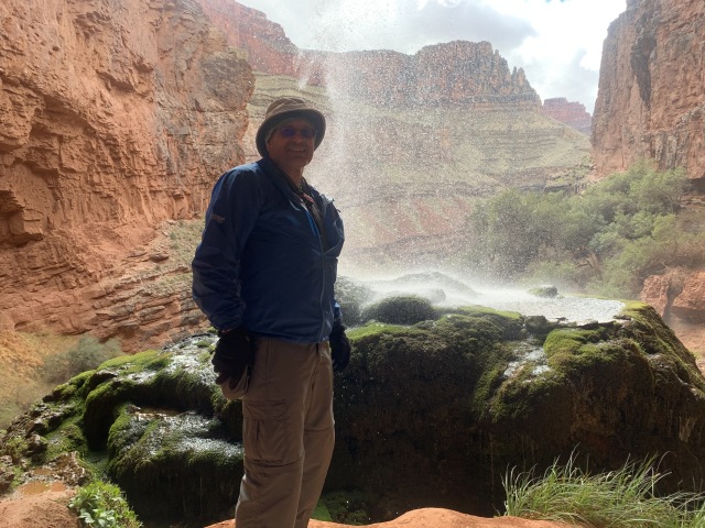 2020/03(March)/Grand-Canyon-Crew-8787/640x480_2020-03-19-Grand-Canyon-Crew8787-076-Ribbon-Falls-Carl.JPG