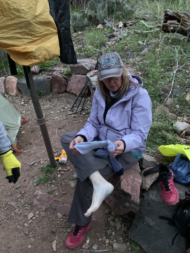2020/03(March)/Grand-Canyon-Crew-8787/640x480_2020-03-19-Grand-Canyon-Crew8787-136-Terry-purple-foot.JPG