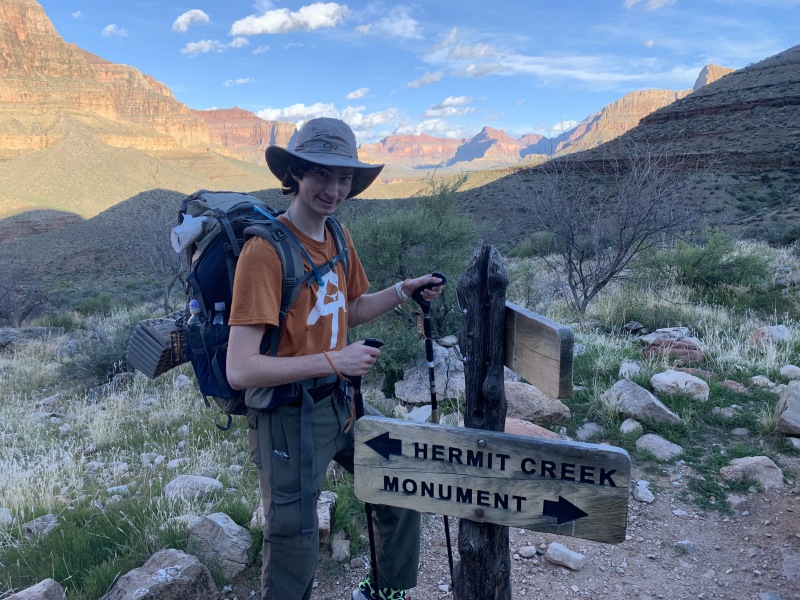 2020-03-17-Grand-Canyon-Crew8787-07-Dax-sign-GOOD.JPG