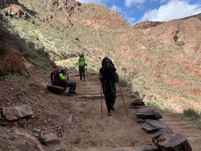 2020/03(March)/Grand-Canyon-Crew-8787/800x600_2020-03-18-Grand-Canyon-Crew8787-065-Izzy-Dax-Addison.JPG