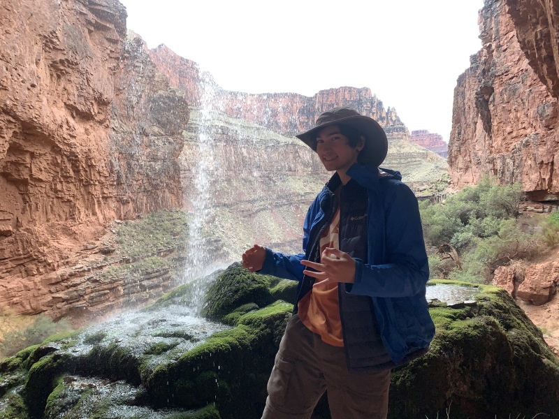 2020/03(March)/Grand-Canyon-Crew-8787/800x600_2020-03-19-Grand-Canyon-Crew8787-036-Ribbon-Falls-Dax.JPG