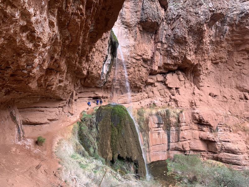 2020/03(March)/Grand-Canyon-Crew-8787/800x600_2020-03-19-Grand-Canyon-Crew8787-081-Ribbon-Falls-Dax.JPG