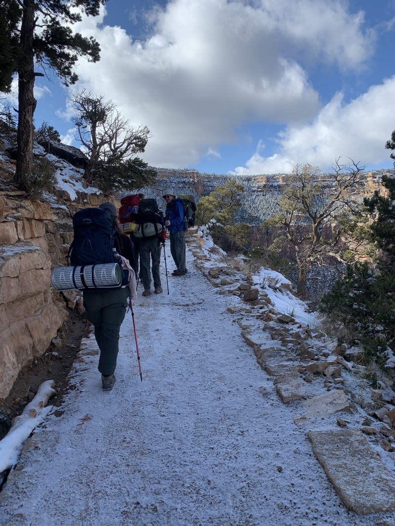 2020/03(March)/Grand-Canyon-Crew-8787/800x600_2020-03-20-Grand-Canyon-Crew8787-68-Addison-Ella-Megan-Carl.JPG