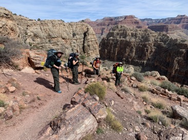 2020-03-16-Grand-Canyon-Crew8787-38-Nicole-Addison-Dax-Izzy.JPG