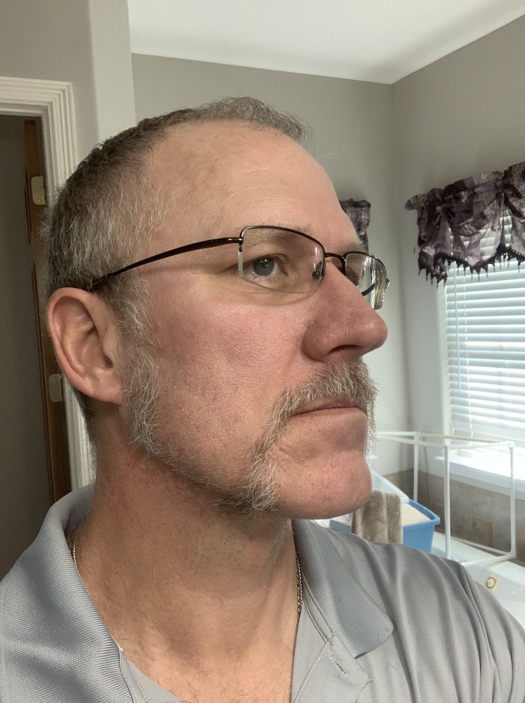 2020/03(March)/Travis-Beard-Shaving/1024x768_2020-03-29-Travis-Beard-Shaving-stages-05.JPG