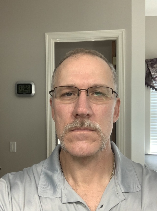 2020-03-29-Travis-Beard-Shaving-stages-09.JPG
