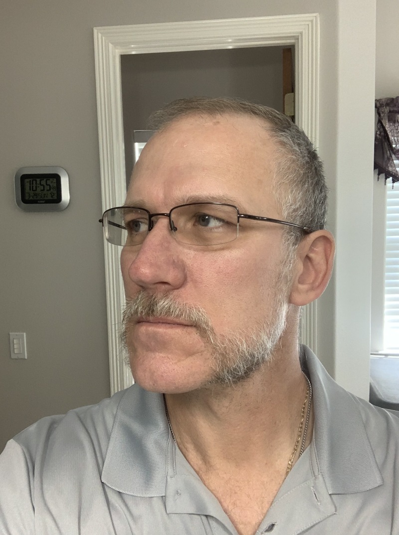 2020/03(March)/Travis-Beard-Shaving/2020-03-29-Travis-Beard-Shaving-stages-01-Fu-Man-Chu.JPG