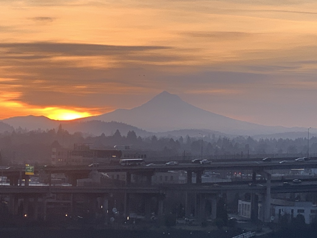 2020/03(March)/VA-Portland-WA/1024x768_2020-03-05-VA-Portland-OR-SCA-1-Mt-Hood-Sunrise.JPG