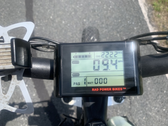 2020/04(April)/Misc/640x480_2020-04-19-2222-miles-on-RadRover-Travis-1.JPG