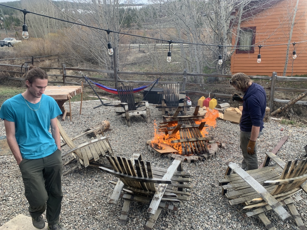 2020/05(May)/Colorado/1024x768_2020-05-06-Colorado-2-Chance-Justin-charring-chairs.JPG