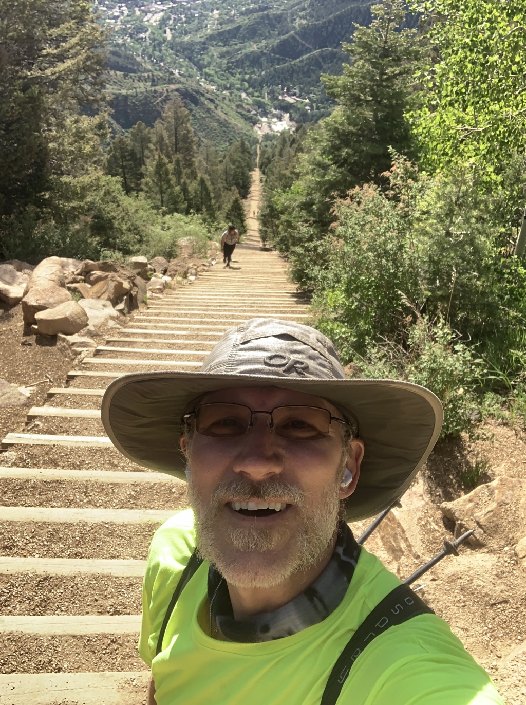 2020/05(May)/Colorado/1024x768_2020-05-30-Colorado-07-Manitou-Incline-Travis.JPG