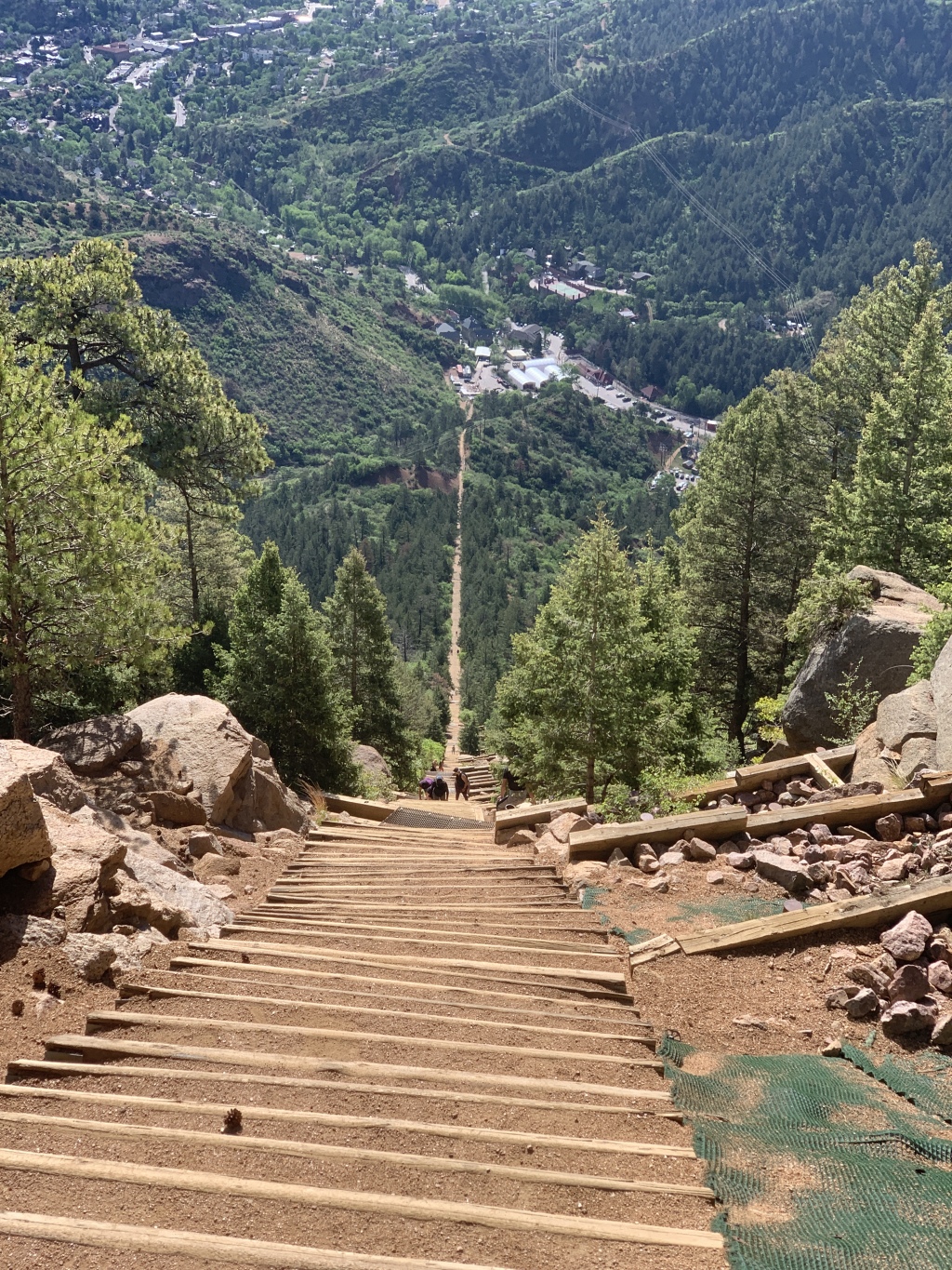2020/05(May)/Colorado/1024x768_2020-05-30-Colorado-14-Manitou-Incline.JPG