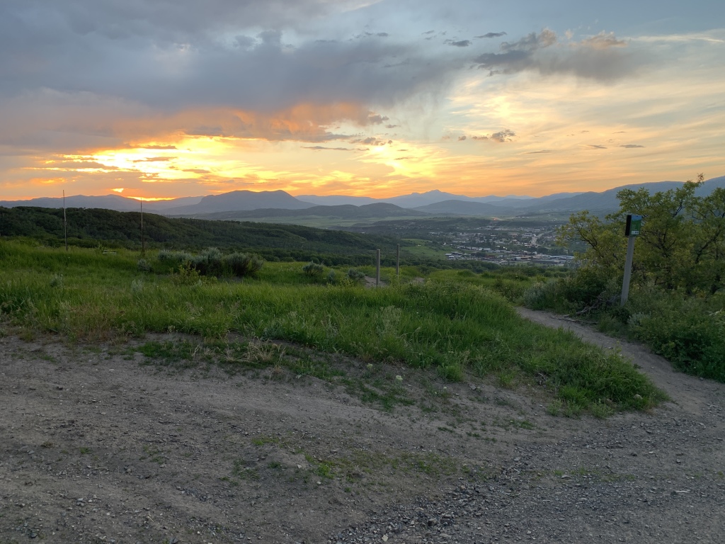 2020/05(May)/Colorado/1024x768_2020-06-12-Colorado-5-Steamboat-hiking.JPG