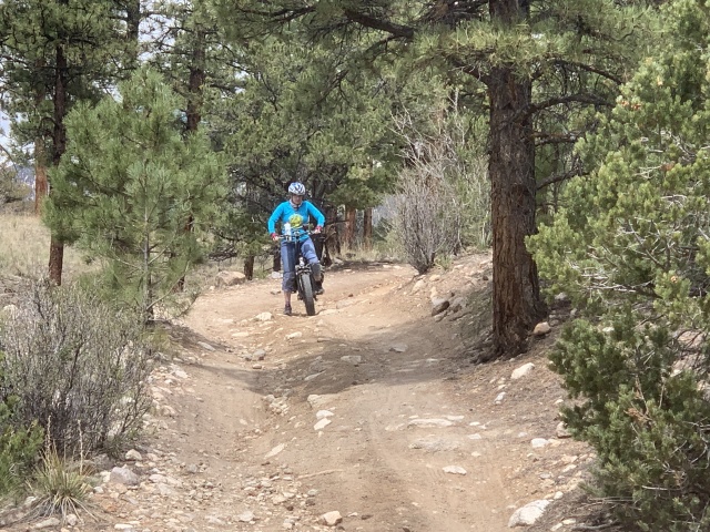 2020/05(May)/Colorado/640x480_2020-05-16-Colorado-Salida-07-Suzi.JPG