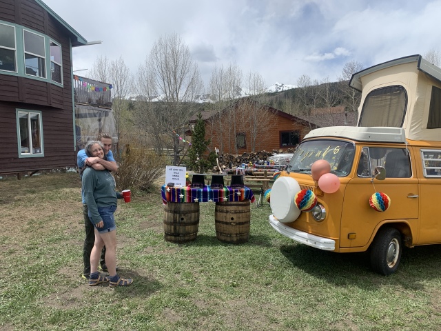 2020/05(May)/Colorado/640x480_2020-05-23-Colorado-17-Chance-Suzi-Buttercup.JPG